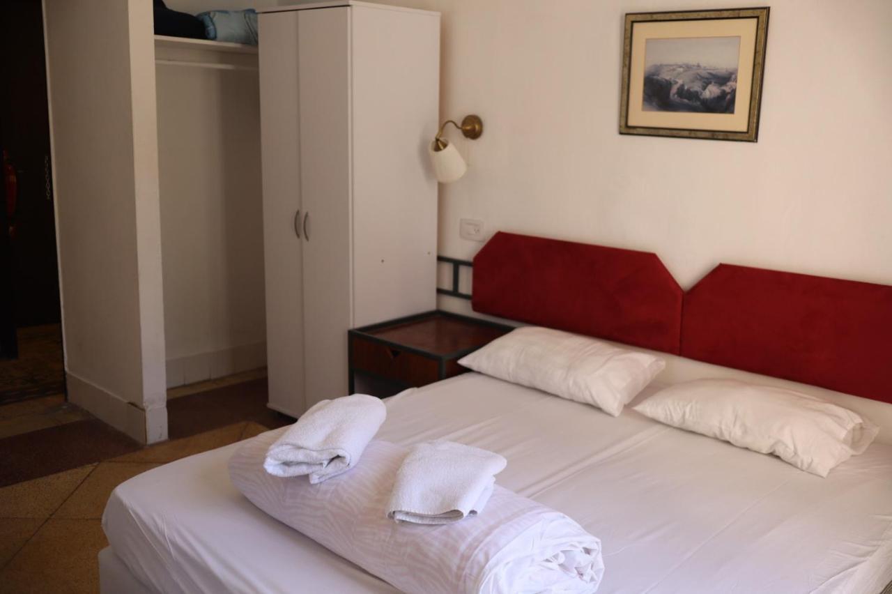 Jerusalem Guest House Hostel